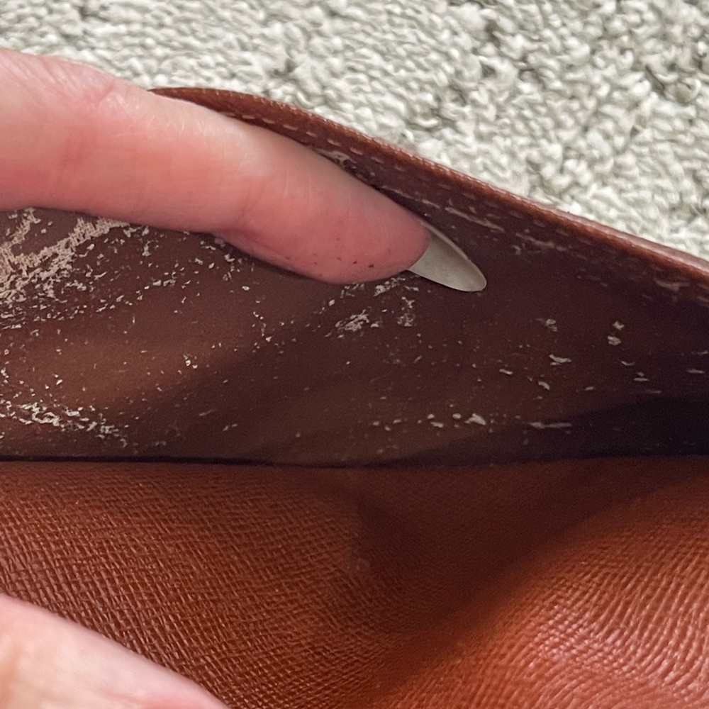 Louis Vuitton Brown Monogram Sarah Wallet - Picture 7 of 10